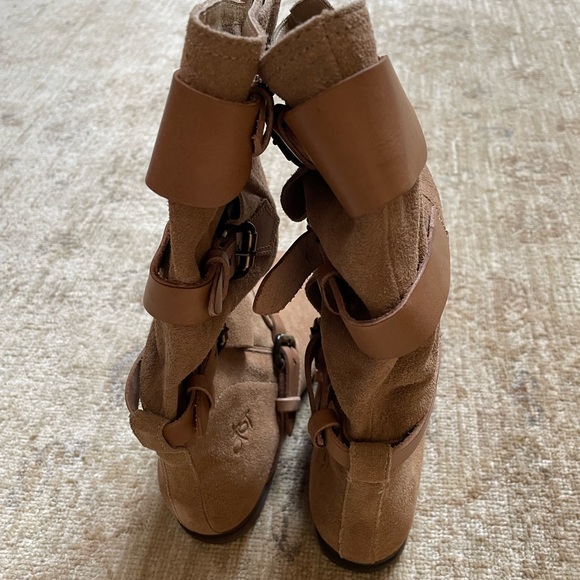 NEW Gorgeous OTBT Calamity Boots in gold. NWOT - Picture 6 of 9